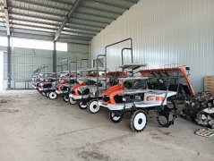 <b>坐落于贺州市八步区莲桂商贸</b>